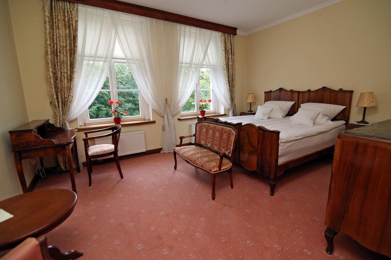 Bed and Breakfast Dwor Bieland à Elbląg Extérieur photo