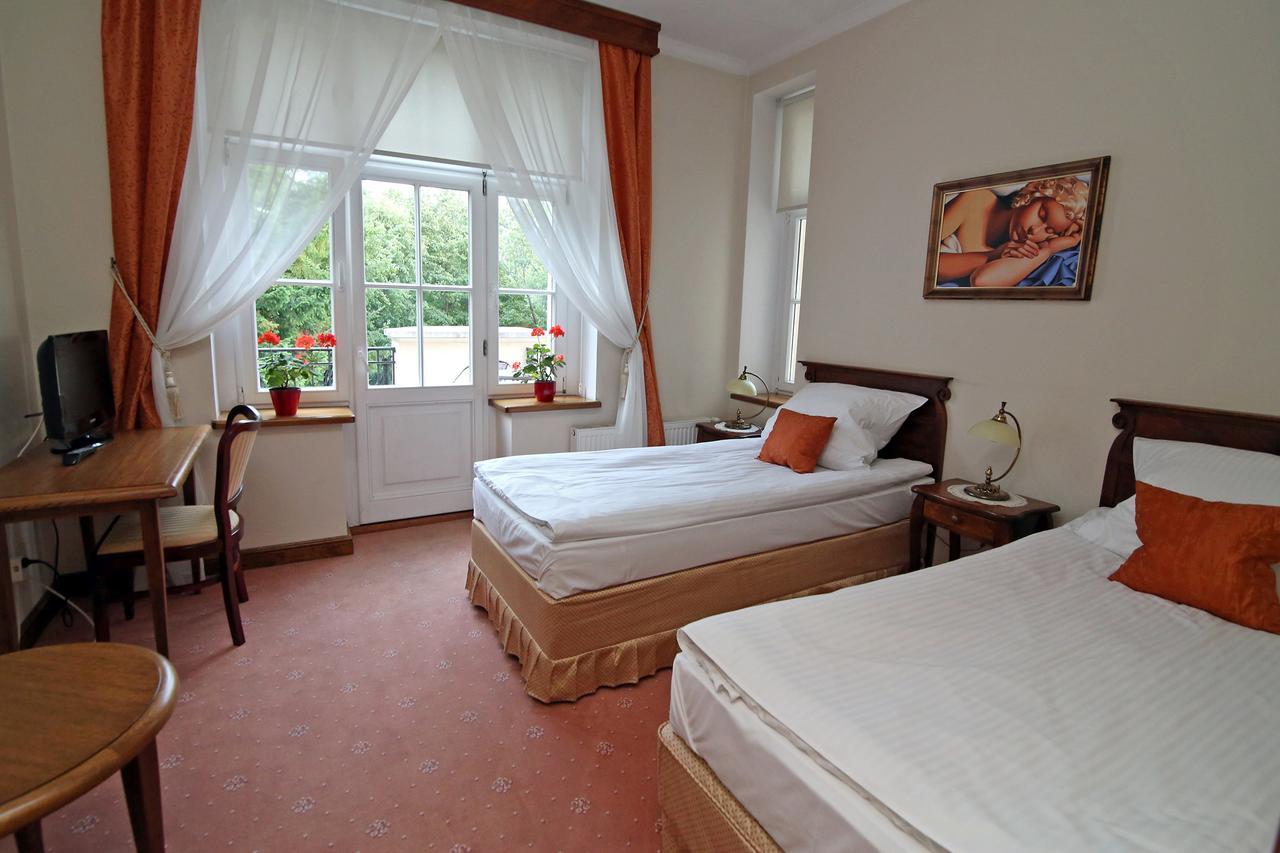 Bed and Breakfast Dwor Bieland à Elbląg Extérieur photo