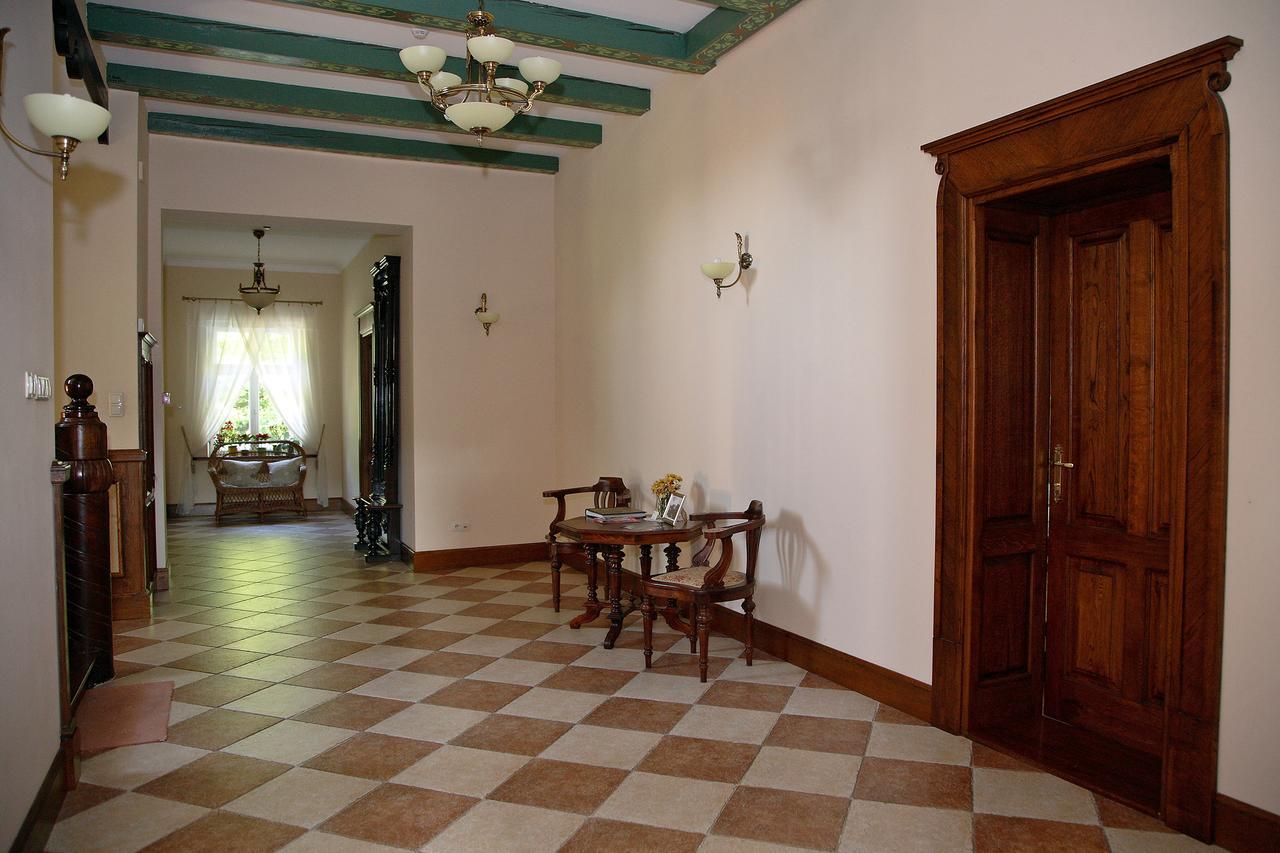 Bed and Breakfast Dwor Bieland à Elbląg Extérieur photo