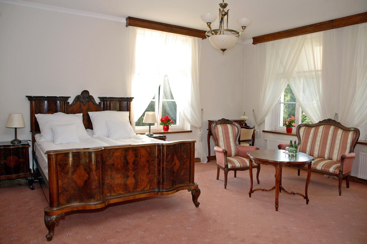 Bed and Breakfast Dwor Bieland à Elbląg Extérieur photo