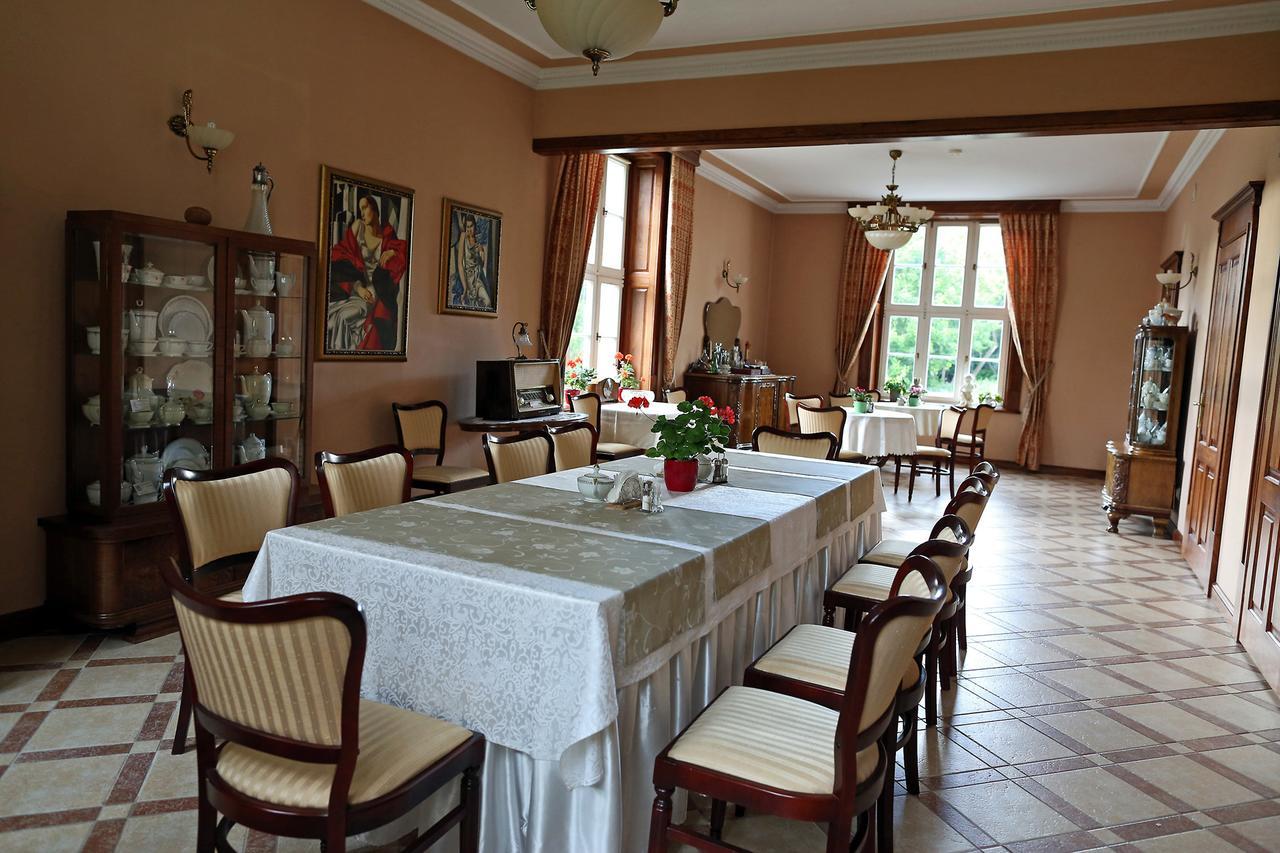 Bed and Breakfast Dwor Bieland à Elbląg Extérieur photo