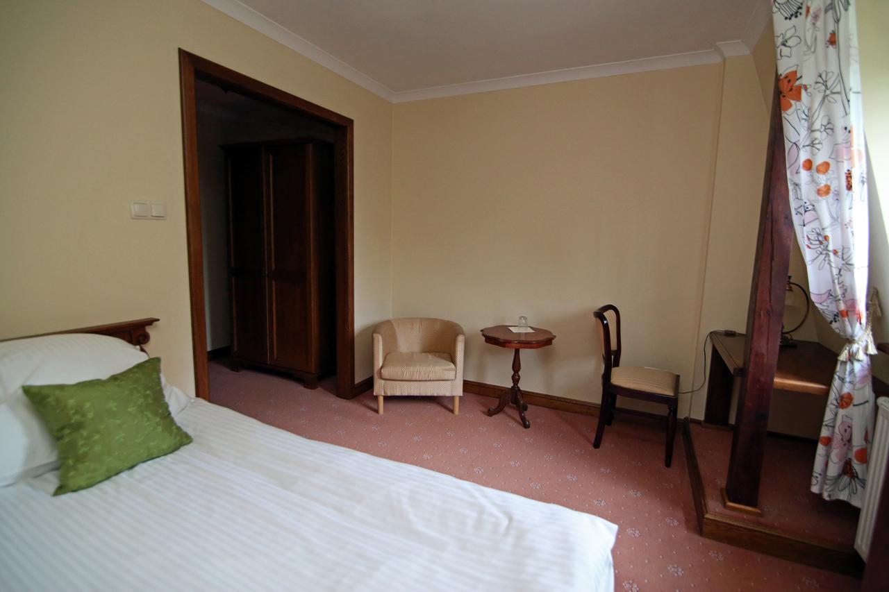 Bed and Breakfast Dwor Bieland à Elbląg Extérieur photo