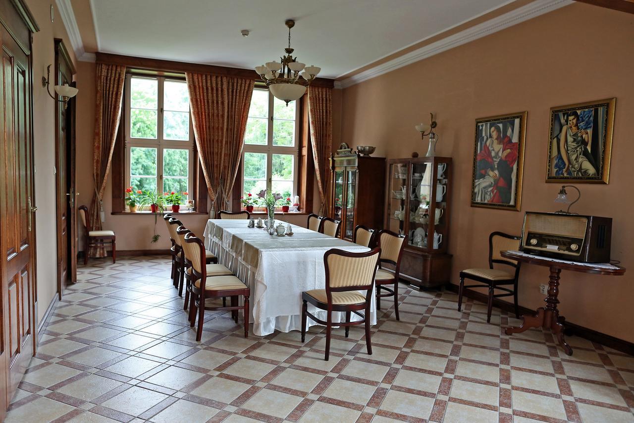 Bed and Breakfast Dwor Bieland à Elbląg Extérieur photo