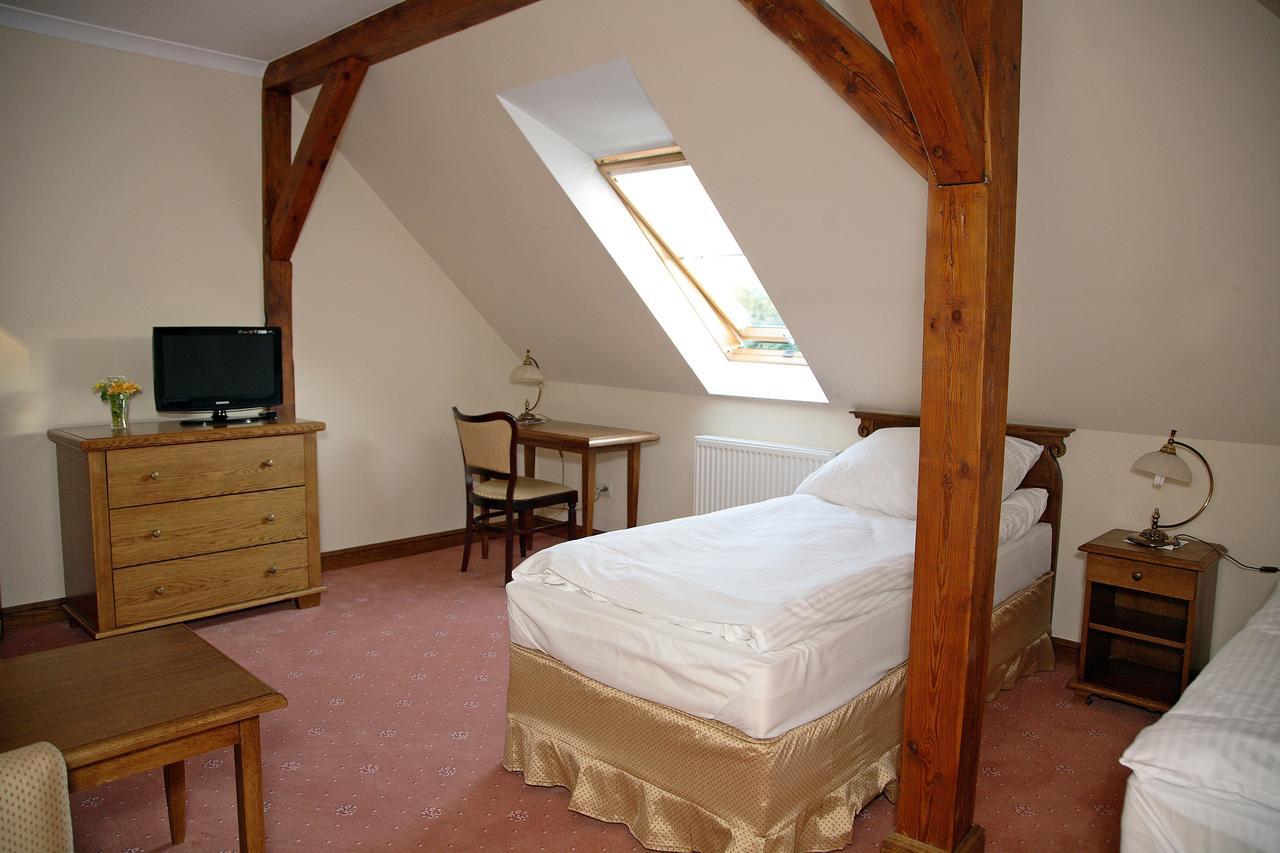 Bed and Breakfast Dwor Bieland à Elbląg Extérieur photo