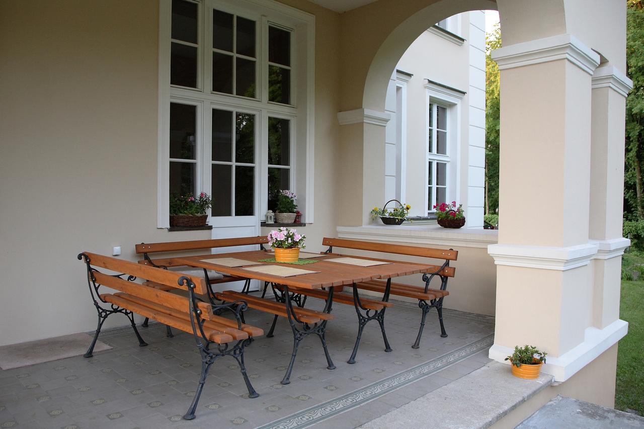 Bed and Breakfast Dwor Bieland à Elbląg Extérieur photo